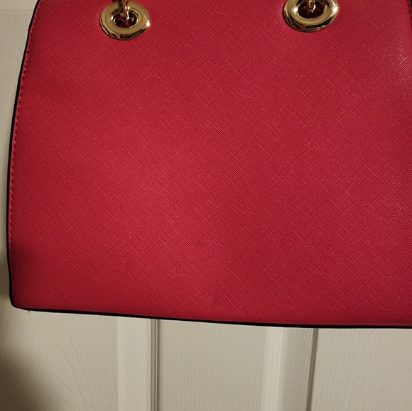 Hot pink purse - Picture 3 of 4